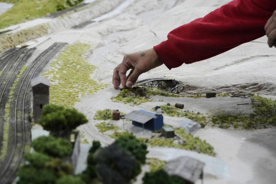 Miniature Drama: Is Wunderland Too Real? 🤔