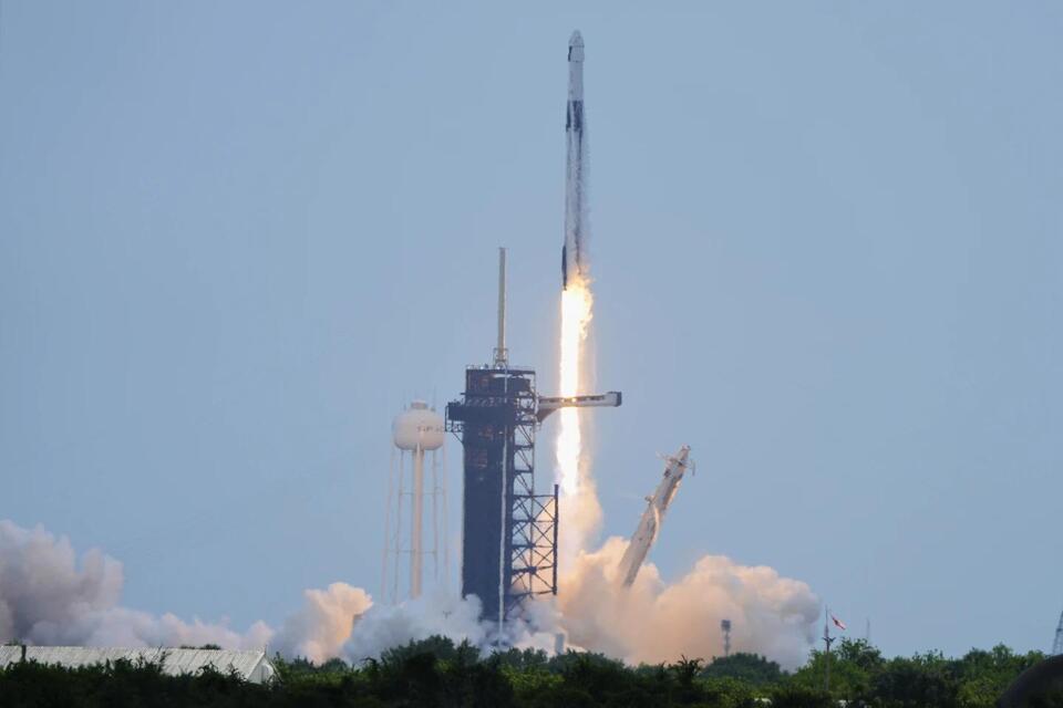 SpaceX Saves the Day for NASA Astronauts