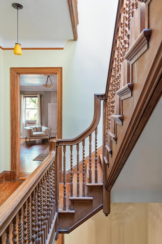 Bob Dylan’s Harlem home hits the market