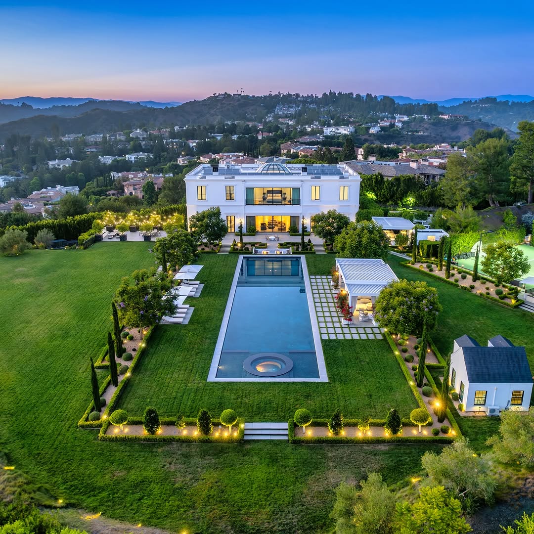 Inside Anthony Davis’ jaw-dropping Bel Air mansion