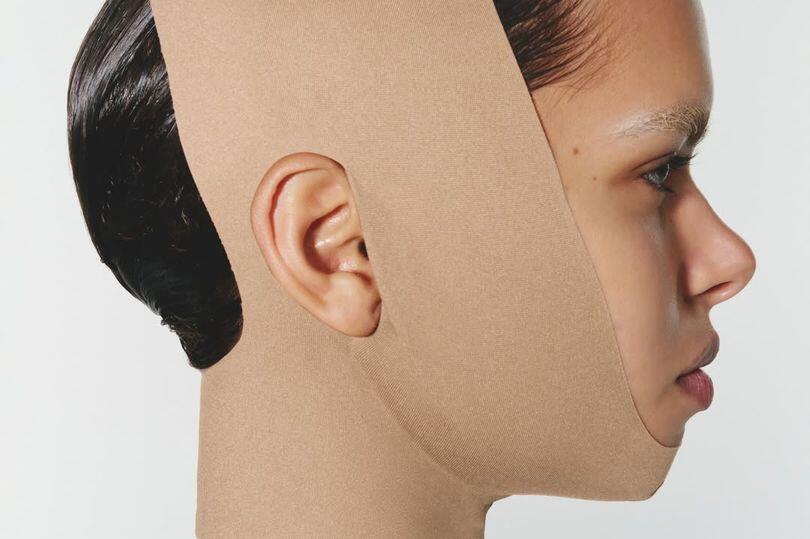 Kim K’s Face Wrap Has Beauty Pros LOLing
