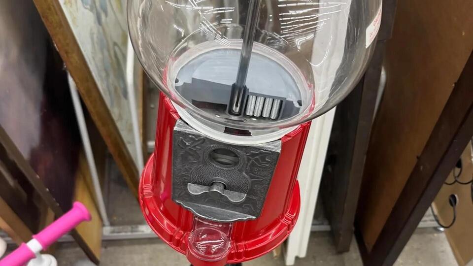 Thrift Store Jackpot: $40 Hidden in a Gumball!