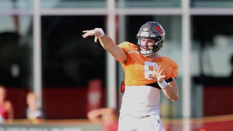 Baker Mayfield’s hand injury shakes up Bucs camp