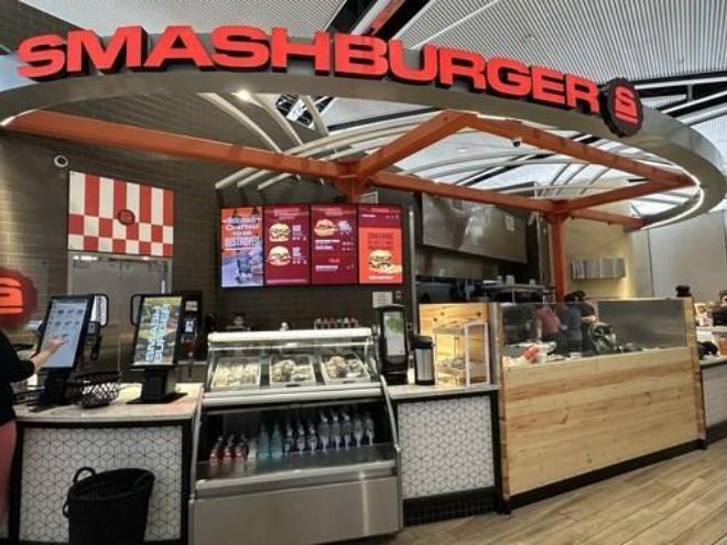 Smashburger lands at DTW: New eats for travelers