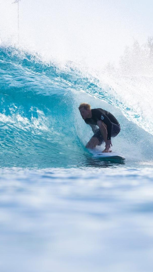 Archie’s first surf lesson lights up Carpinteria