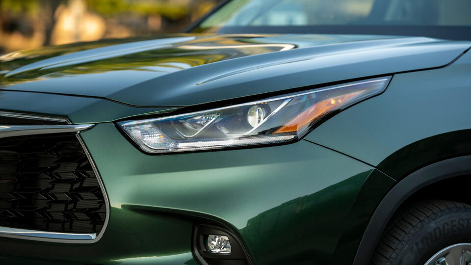 Toyota’s Highlander Is Getting an Electric Glow-Up