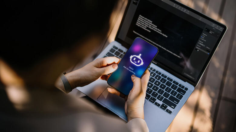 Is Apple’s AI Comeback a Sure Bet?