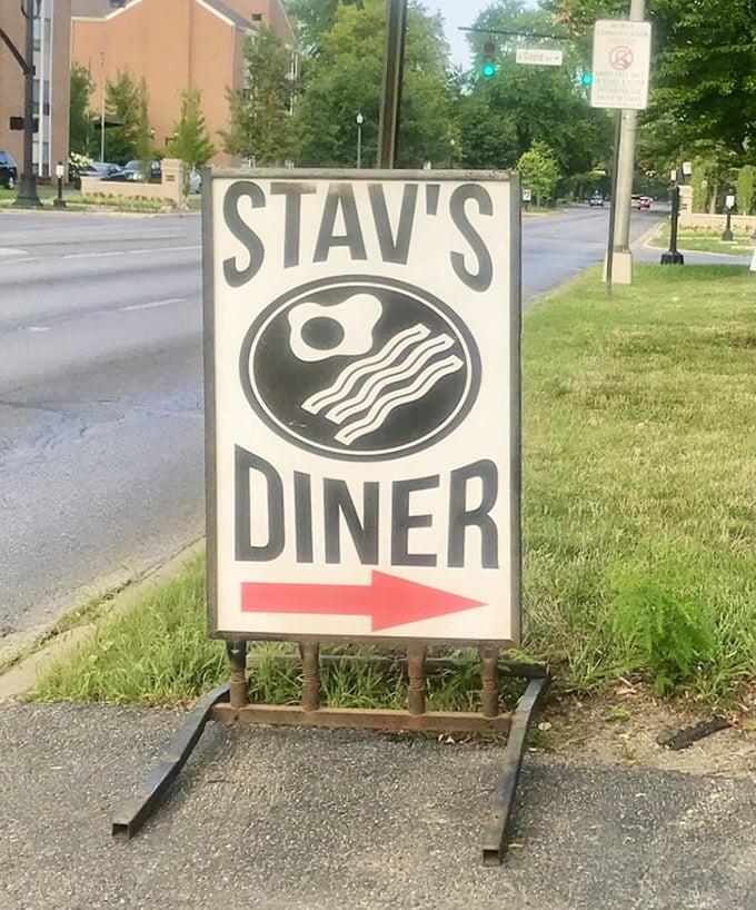 Columbus locals swear by Stav’s biscuits & gravy