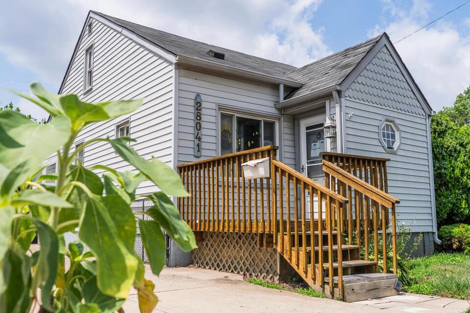Detroit suburbs offer hope for homebuyers