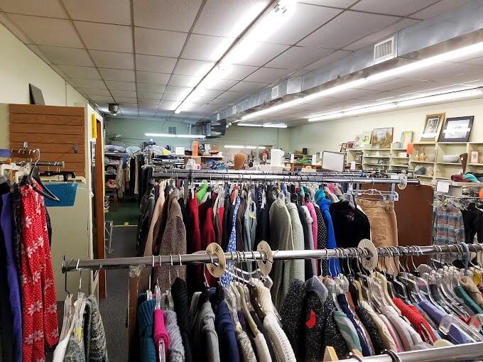 Kansas City’s thrift store treasure hunt