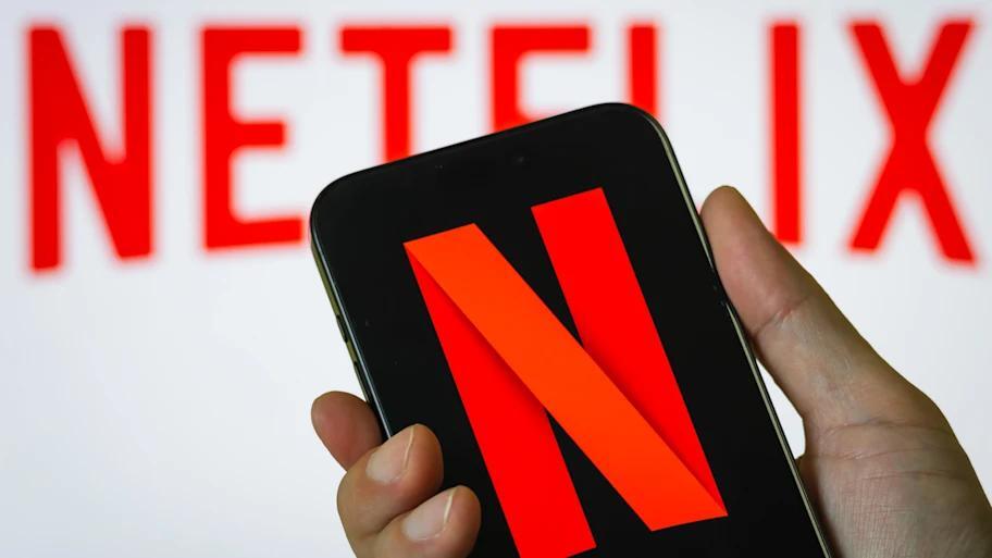Netflix Drops FUBAR After Fans Lose Interest 😬