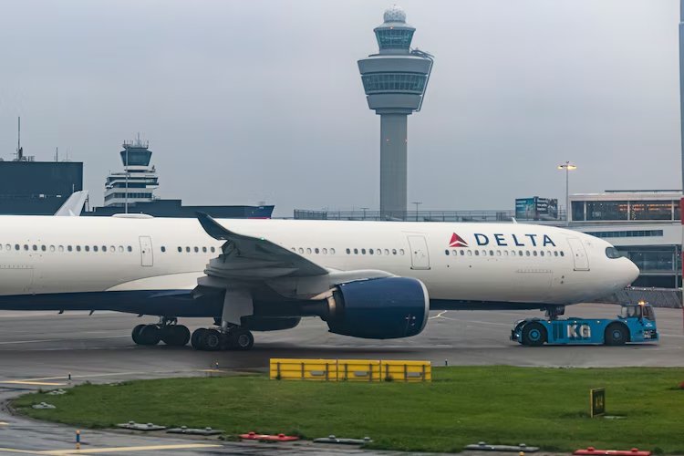 Delta Airlines Flight Turbulence: Should You Worry?