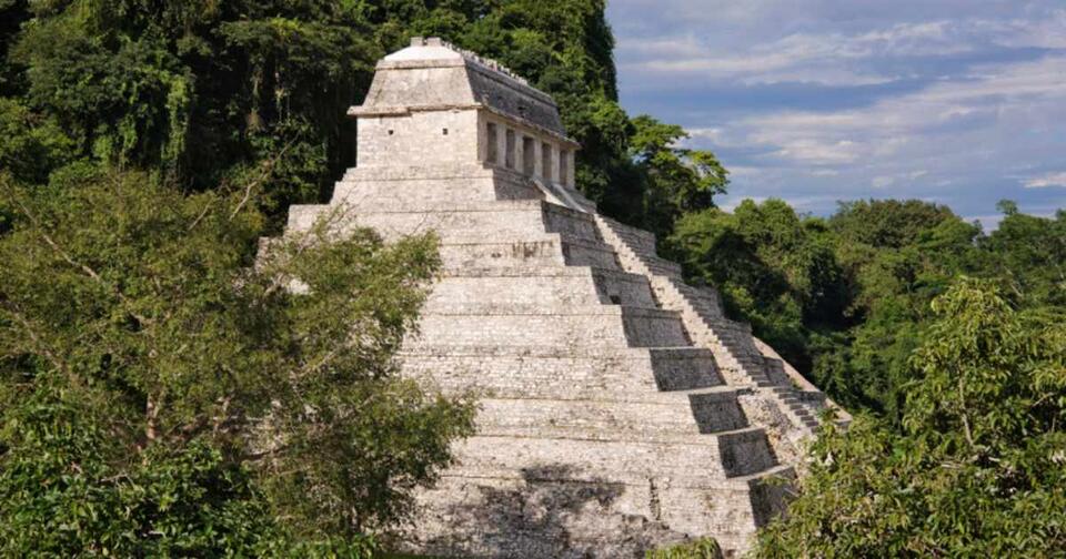 Lost Mayan City Found After 300 Years!