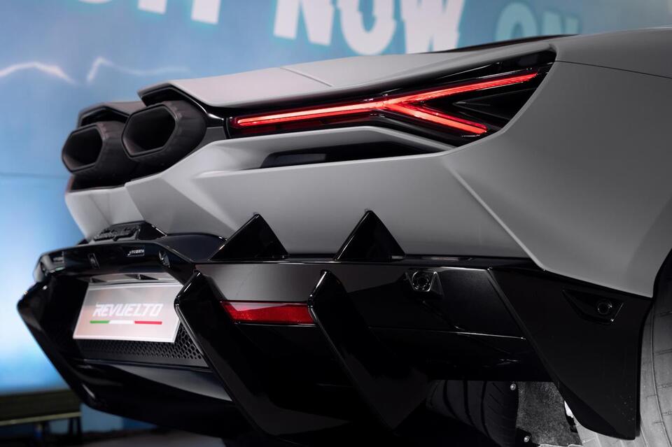 Lamborghini drama: Dealer accused of shady supercar sales