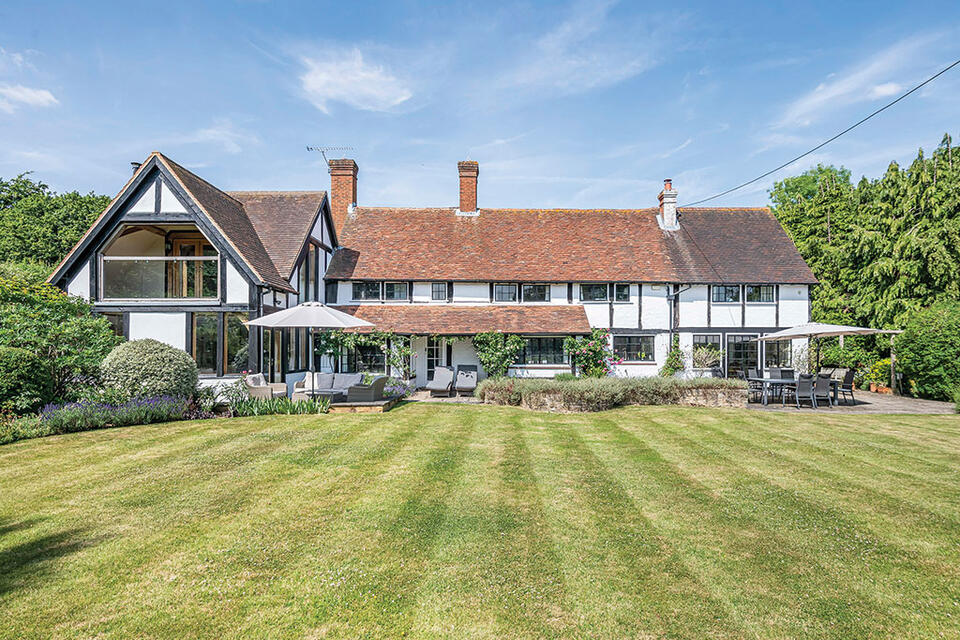 Dream Dinner Parties: These Homes Have Epic Terraces