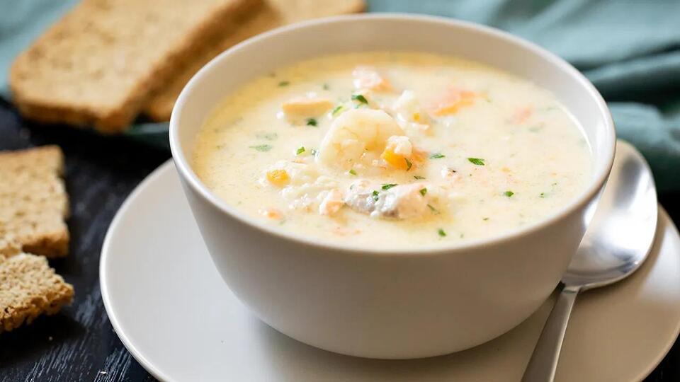 Soup Drama: Boyfriend Strains Out the Ginger!
