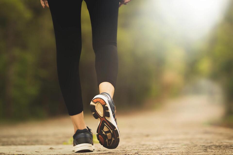 The 6-6-6 Walking Challenge Everyone’s Trying
