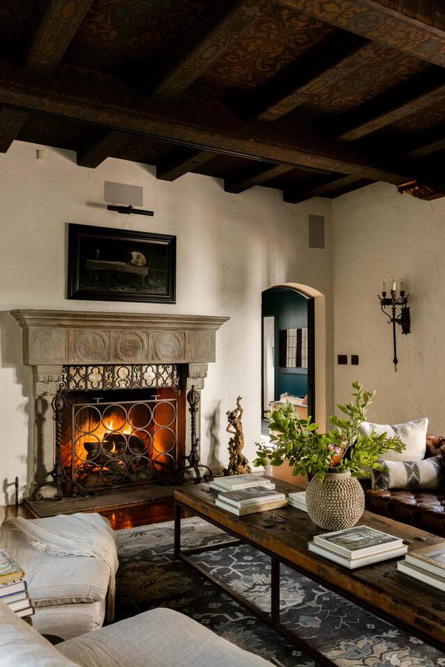 Hollywood legends’ LA home hits the market