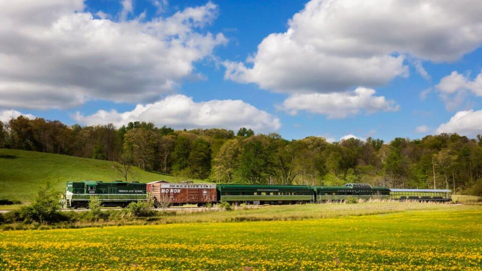 Indiana’s scenic train rides you can’t miss