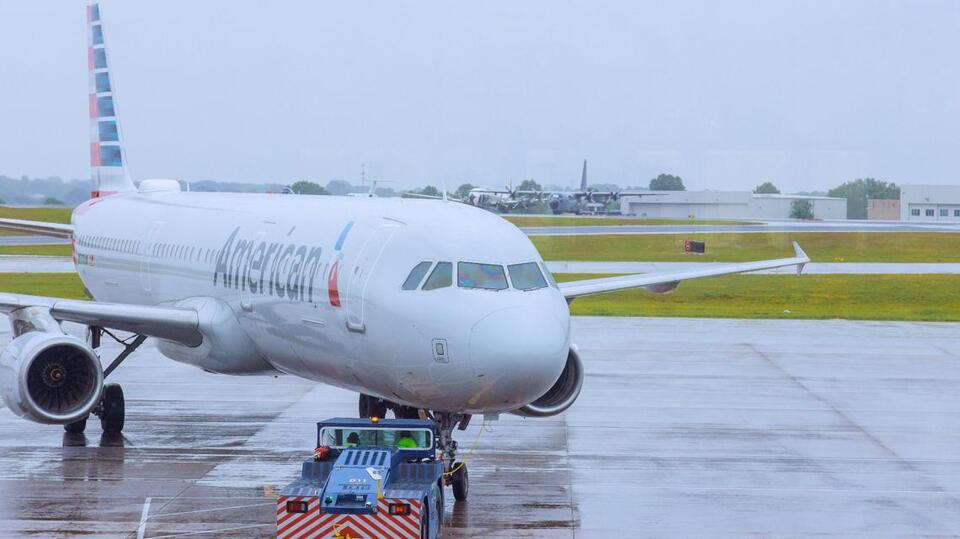 Unexpected detour: Charlotte flight lands in Philly