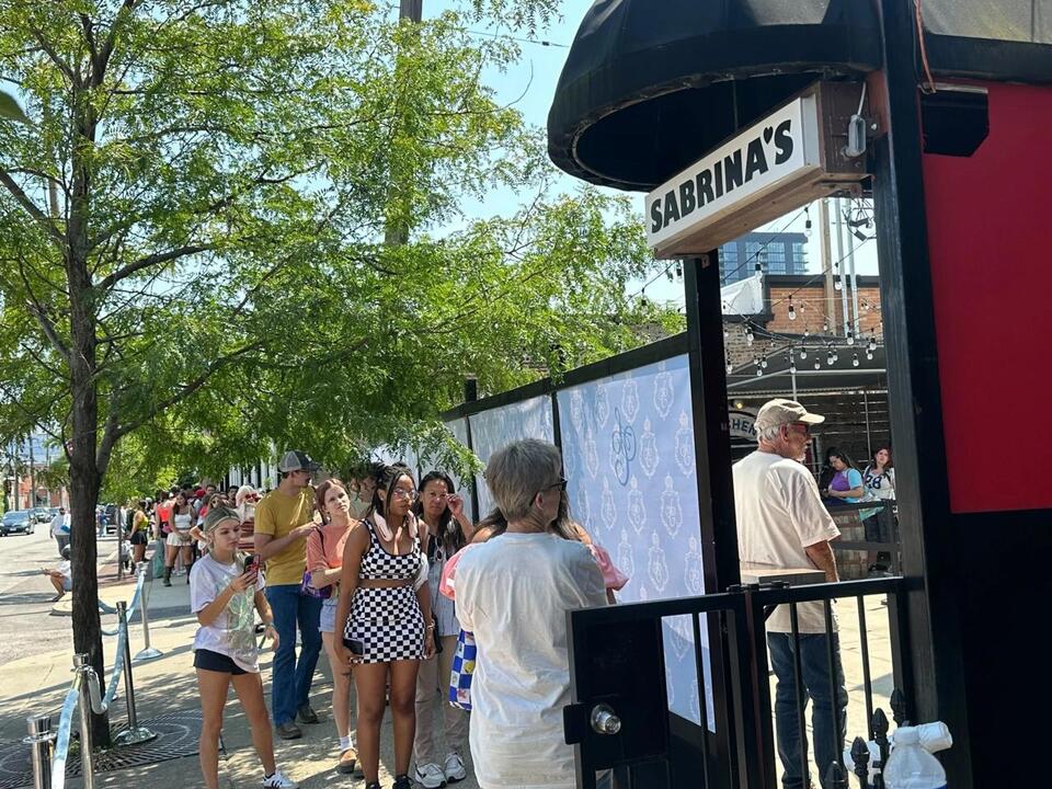 Sabrina Carpenter pop-up takes over West Loop