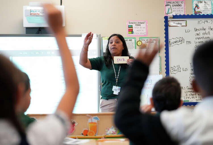 Houston teachers’ pay now tied to performance