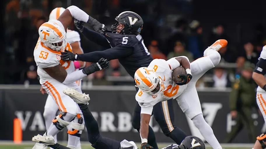 Tennessee football’s recruiting race heats up