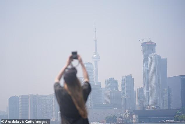 Wildfire Smoke Alert: Stay Inside!