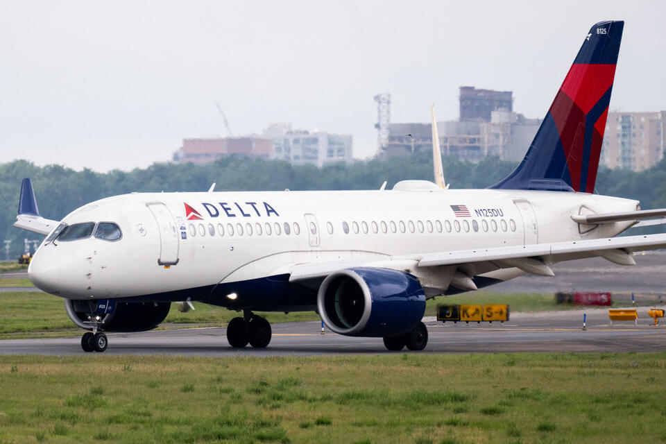Delta adds extra Boston flights for Patriots' Day