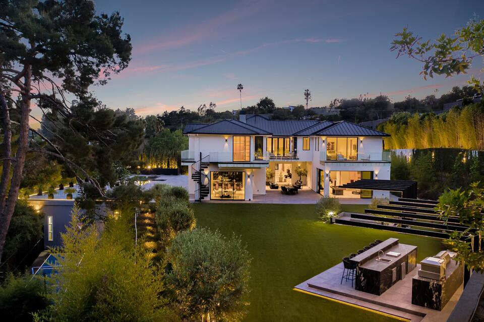 Inside Brentwood’s $45M Willow Crest estate