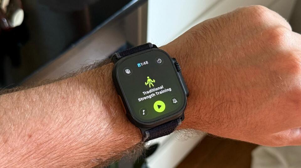 Apple Watch’s Liquid Glass: Game Changer or Gimmick?