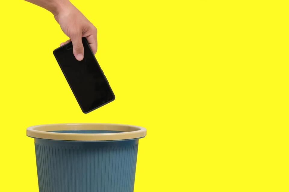 Is Your Old Smart Device a Data Time Bomb?