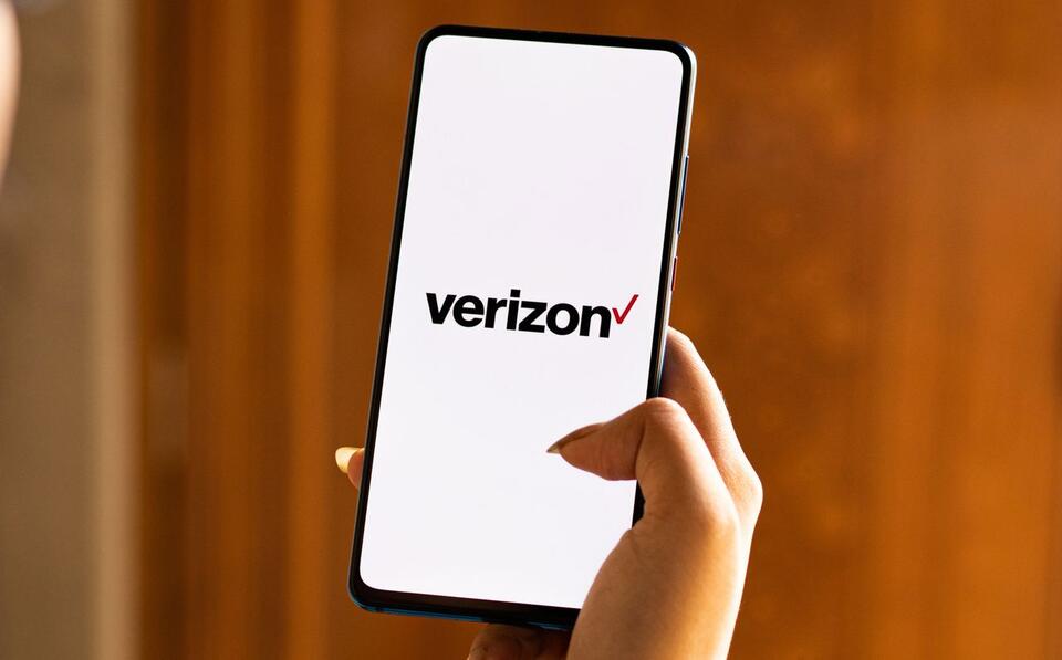 Verizon Fee Hikes: Time to Switch Carriers?