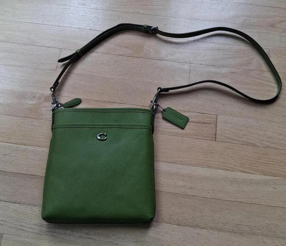 Scored a $20 Coach Bag at a Yard Sale!