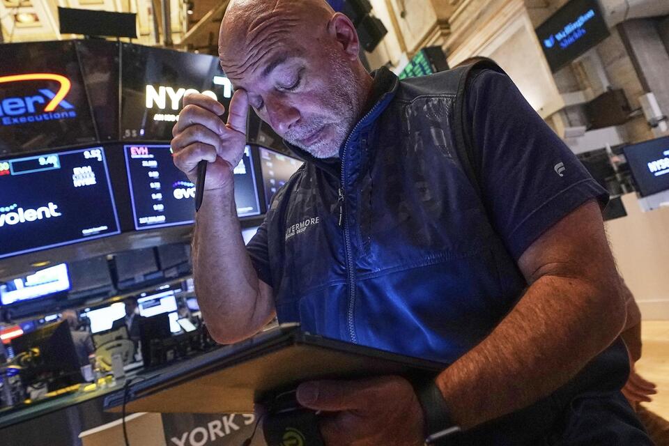 Apple Stock Pops, S&P 500 Gets a Caffeine Boost