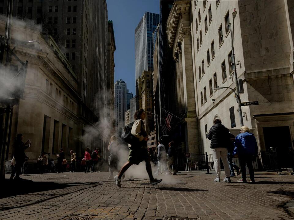Stocks on Fire? Why Vanguard Loves Bonds Now