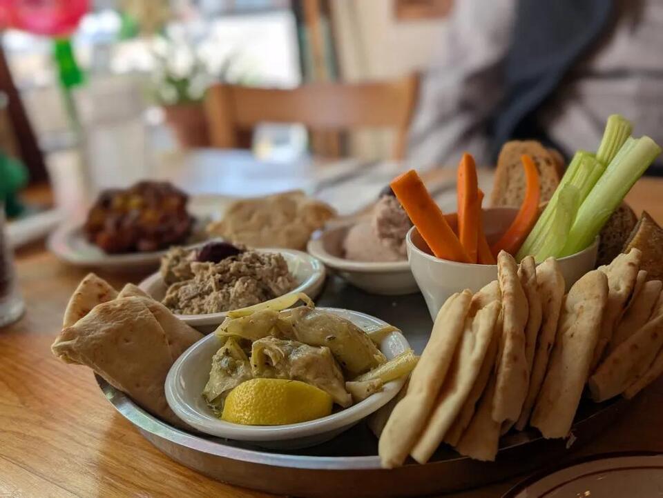 Poppi’s Anatolia goes all-in on Greek flavors