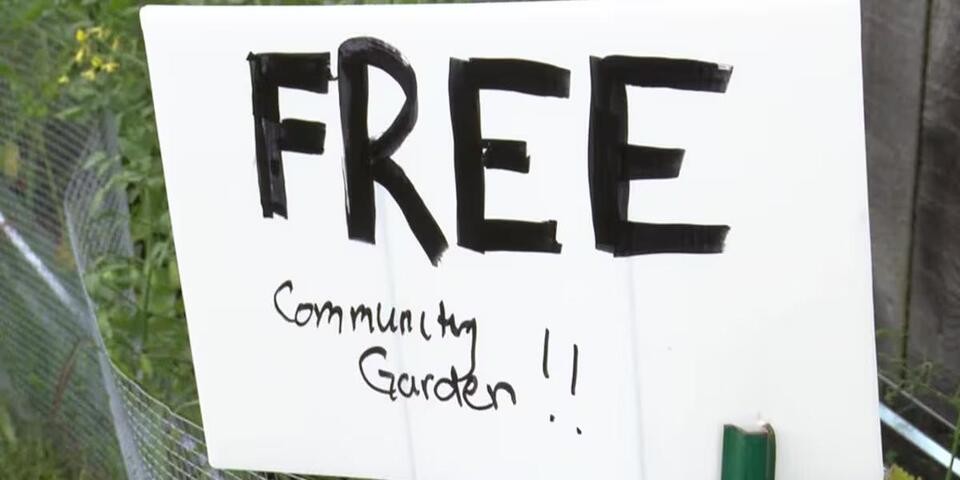 Fort Wayne’s garden giving free snacks to all