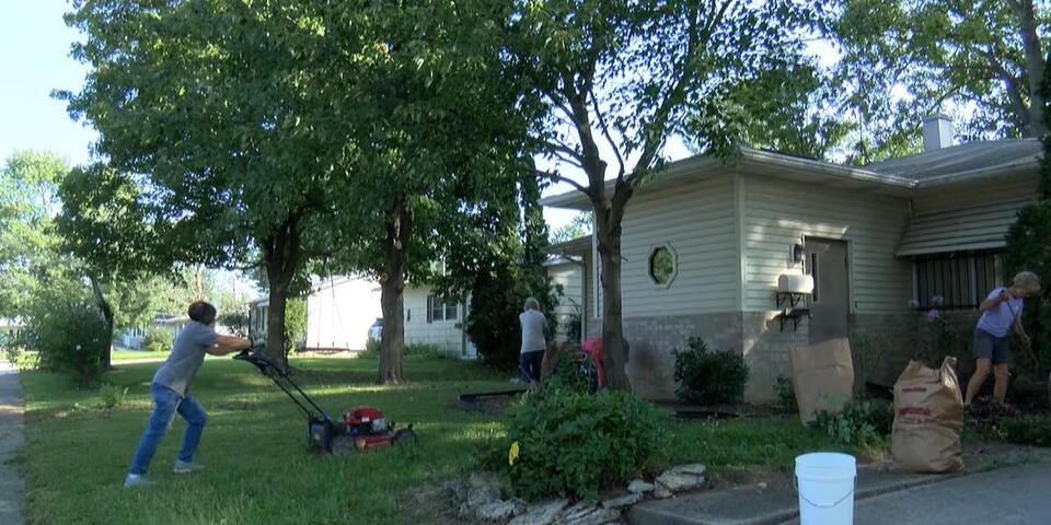 Fort Wayne neighbors step up for each other