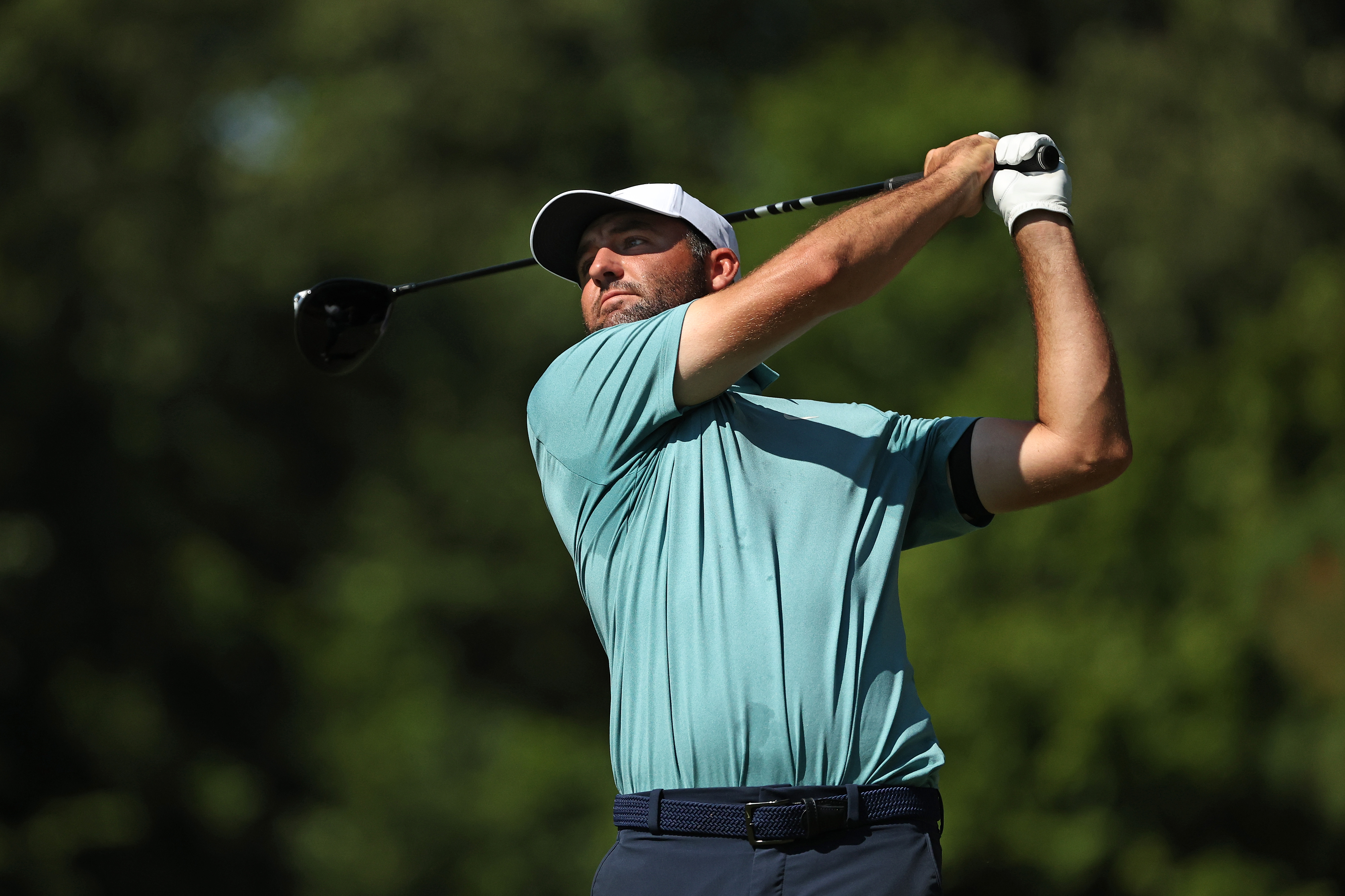 Scheffler’s buddy gets iced at the pro shop