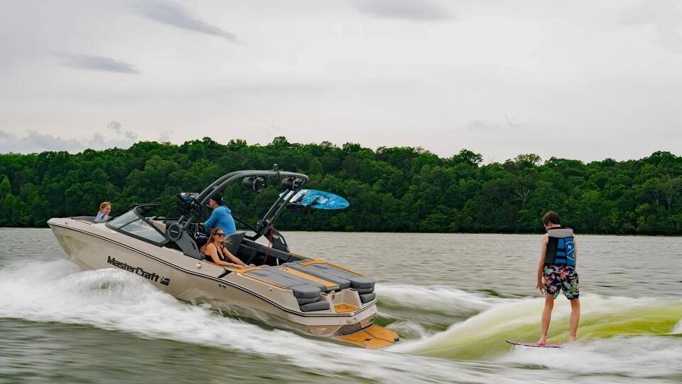 Wake Boats: Fun Waves or Trouble on the Lake?