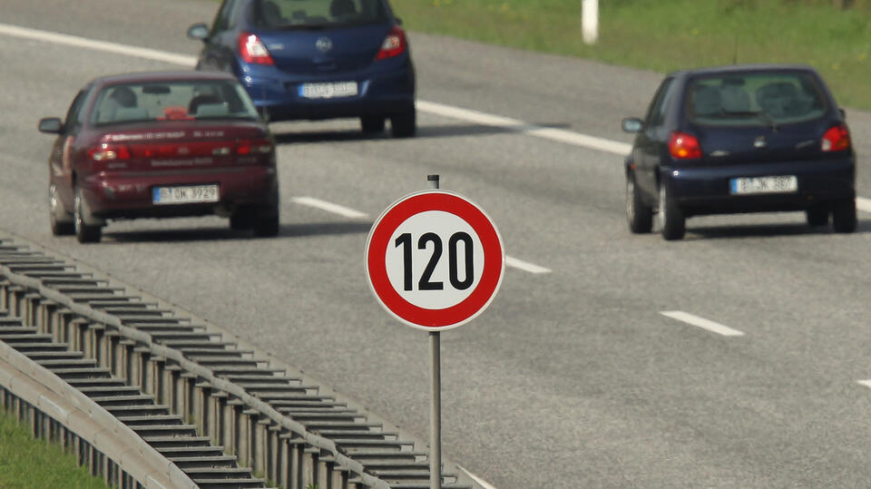Autobahn Speed Demon Busted at 199 MPH