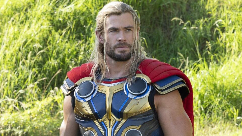 Chris Hemsworth Dodges Thor 5 Rumors 👀