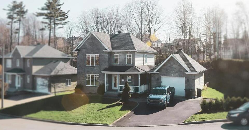 Is the Housing Market About to Pop?