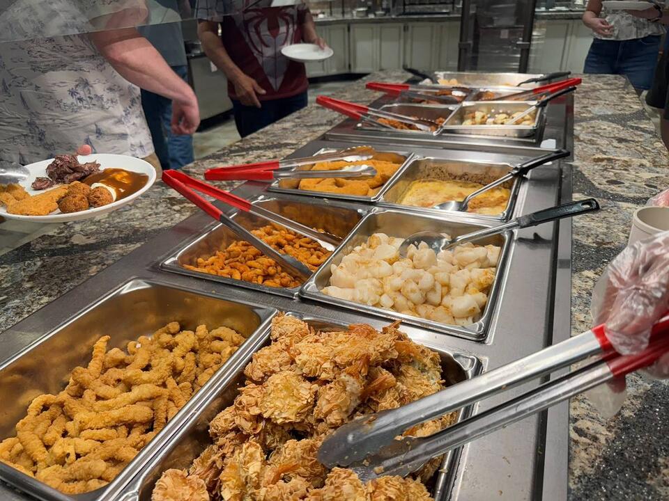 Buffet bigger than Lady Liberty—just 2 hours from NYC!