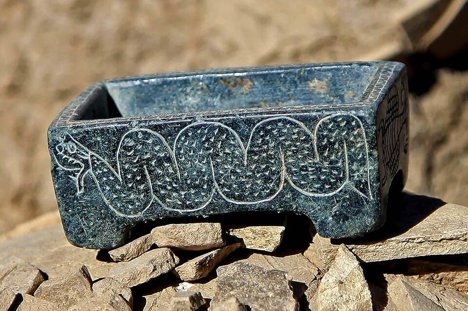 Ancient Teen Queen’s Bling & Scorpion Box!