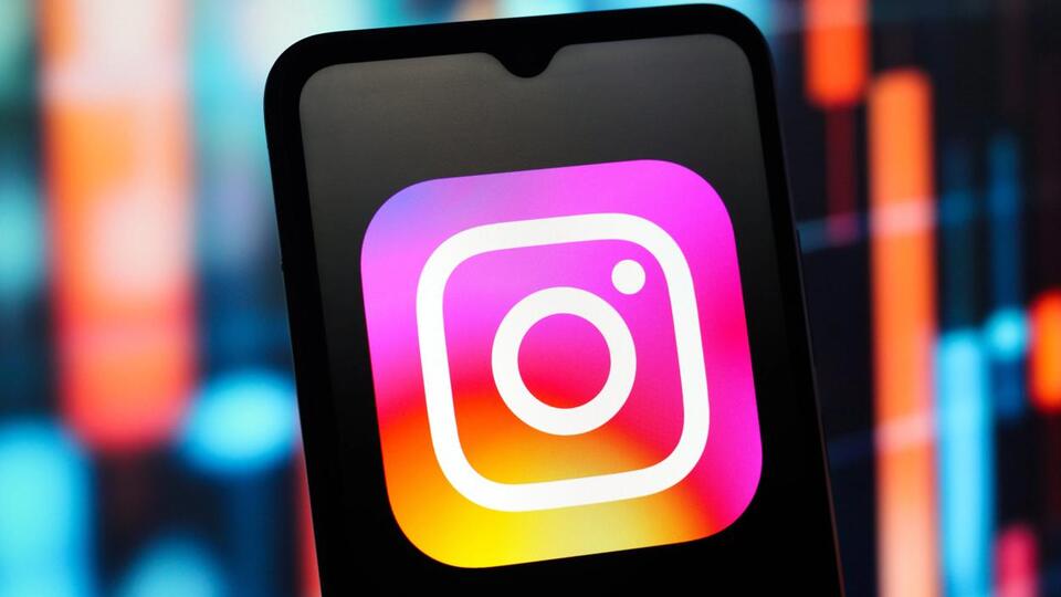 How to Turn Off Location on Instagram