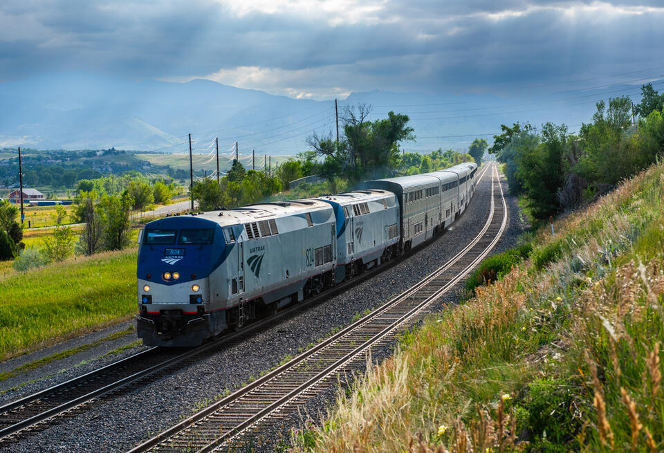 Amtrak Zephyr Drama: Hot Seats & Staff Shortages