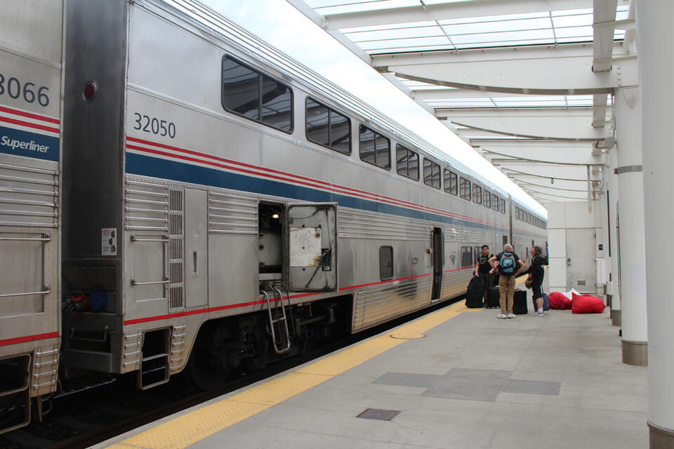 Amtrak Zephyr Drama: Hot Seats & Staff Shortages