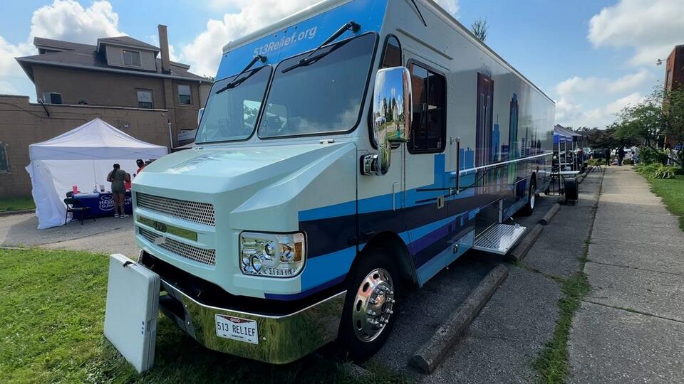 Cincinnati’s 513 Relief Bus brings back-to-school help